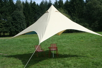 Camping-Freizeit-Sonnensegel (4) Pyramide 4 x 4 m - sandfarben als Sonnenschutz und Regenschutz fr die ganze Familie oder als Partyzelt im Garten