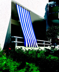 Verkaufsverpackung: Komplett-Bausatz Senkrecht-Sonnensegel - Blockstreifen blau-wei�